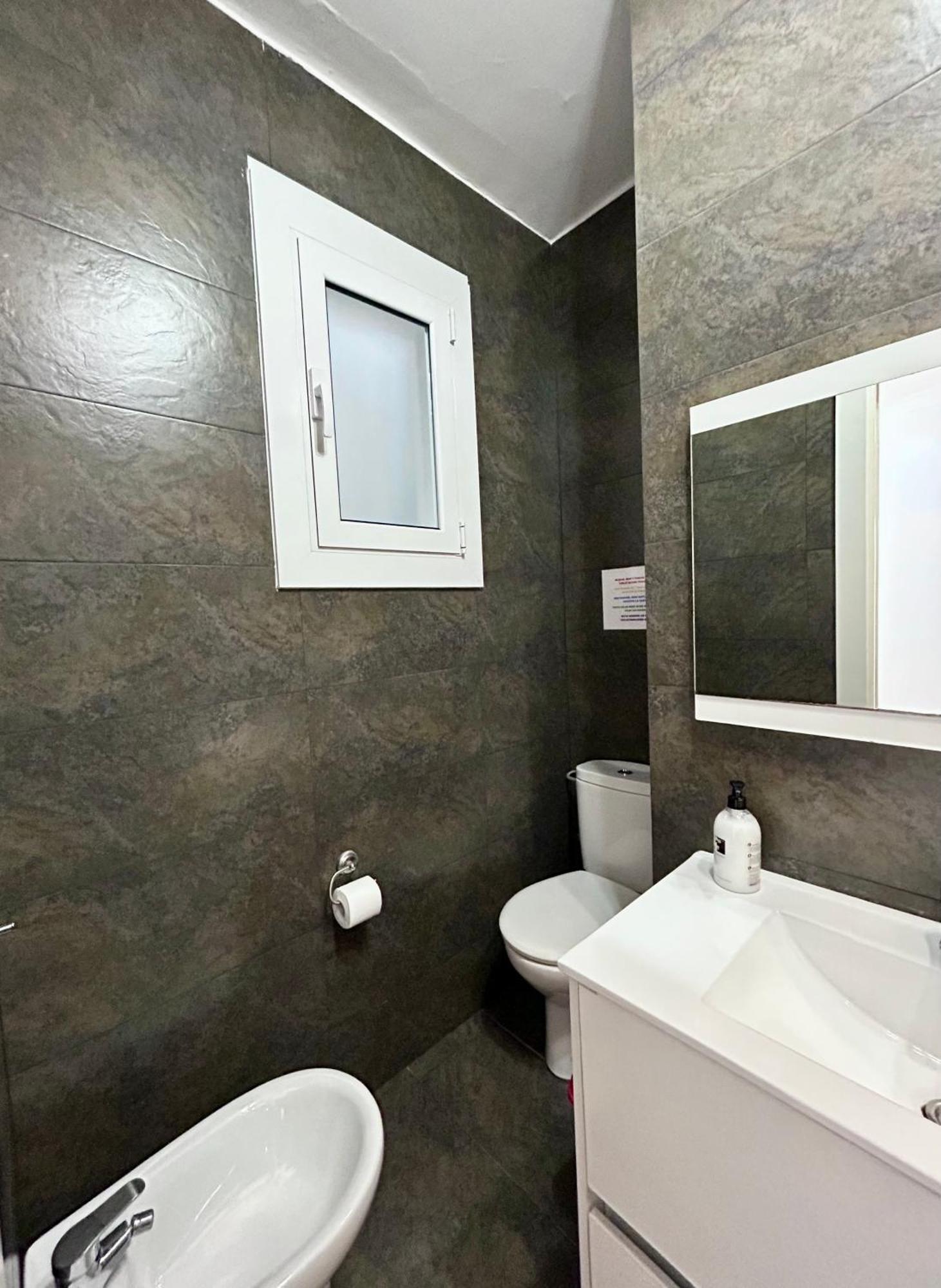 Apartment Carrer D'Olesa Βαρκελώνη Εξωτερικό φωτογραφία